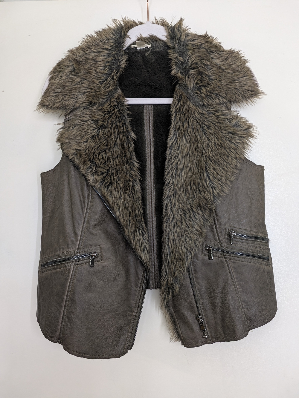 Faux-Fur Collar Leather-Look Vest in Dark Brown